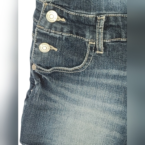 Girls Jordache Overall Shorts - Picture 4 of 9